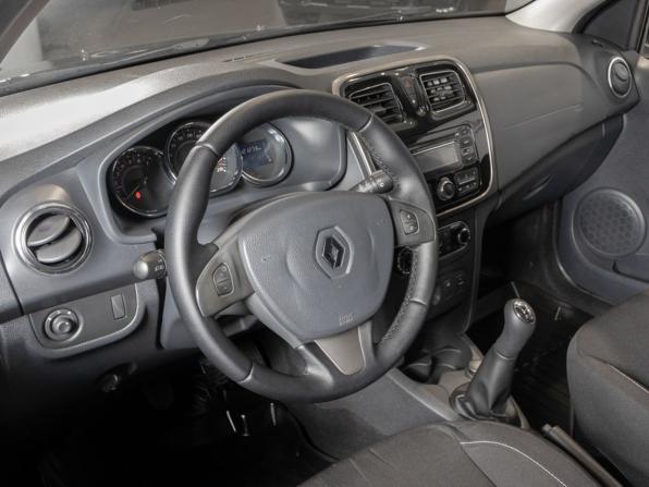 Renault Sandero II с пробегом 2016 года, цена 939 998 рублей, 121235 км, хэтчбек, Автокод Объявления