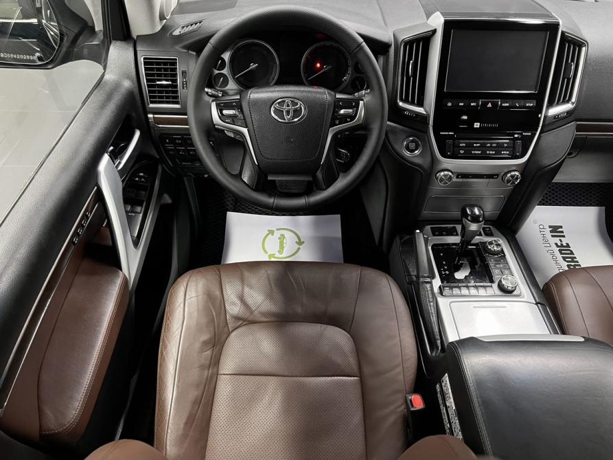 Toyota Land Cruiser 200 Series Рестайлинг 2 Тверь  - изображение 12