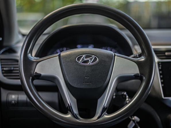 Hyundai Solaris I с пробегом 2014 года, цена 450 000 рублей, 323559 км, хэтчбек, Автокод Объявления