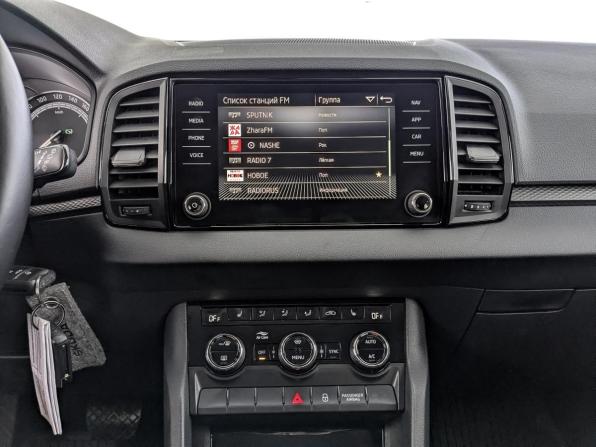 Skoda Karoq I с пробегом 2021 года, цена 2 415 000 рублей, 47430 км, внедорожник, Автокод Объявления