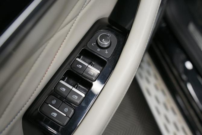 Geely Monjaro I с пробегом 2023 года, цена 3 114 000 рублей, 100246 км, внедорожник, Автокод Объявления