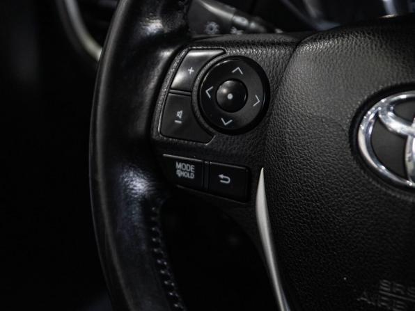 Toyota Corolla XI (E160 E170 E180) с пробегом 2013 года, цена 1 079 000 рублей, 178000 км, седан, Автокод Объявления
