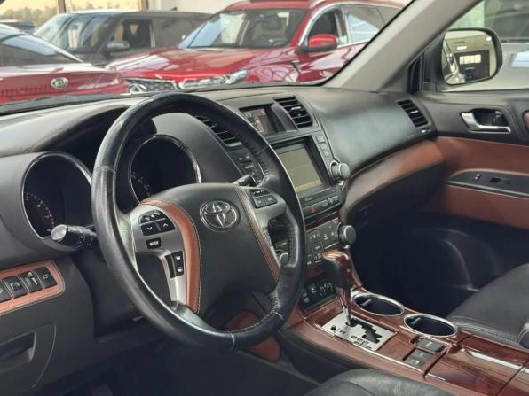 Toyota Highlander II (XU40) Рестайлинг с пробегом 2011 года, цена 1 799 000 рублей, 264155 км, внедорожник, Автокод Объявления