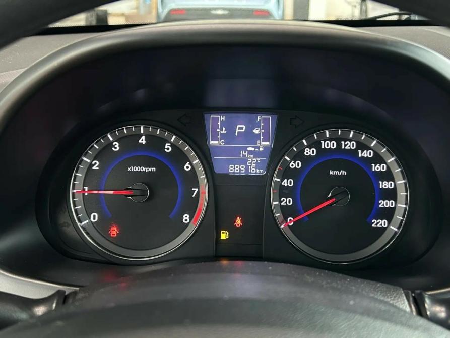 Hyundai Solaris I Рестайлинг Екатеринбург  - изображение 16