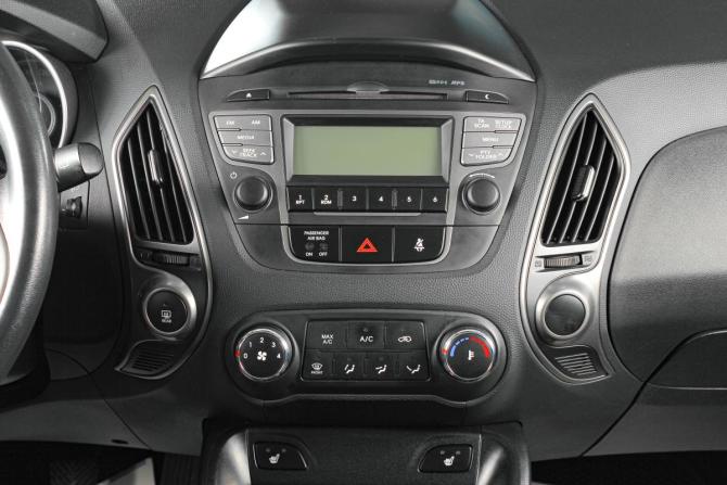 Hyundai ix35 I Рестайлинг с пробегом 2013 года, цена 1 129 000 рублей, 193500 км, внедорожник, Автокод Объявления
