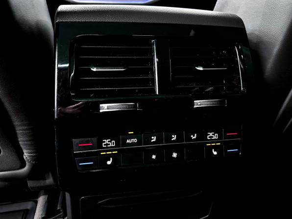 Volkswagen Touareg III с пробегом 2018 года, цена 5 650 000 рублей, 111049 км, внедорожник, Автокод Объявления