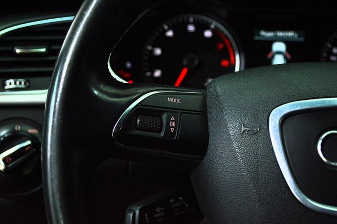 Audi A4 IV (B8) Рестайлинг с пробегом 2012 года, цена 1 220 000 рублей, 142300 км, седан, Автокод Объявления