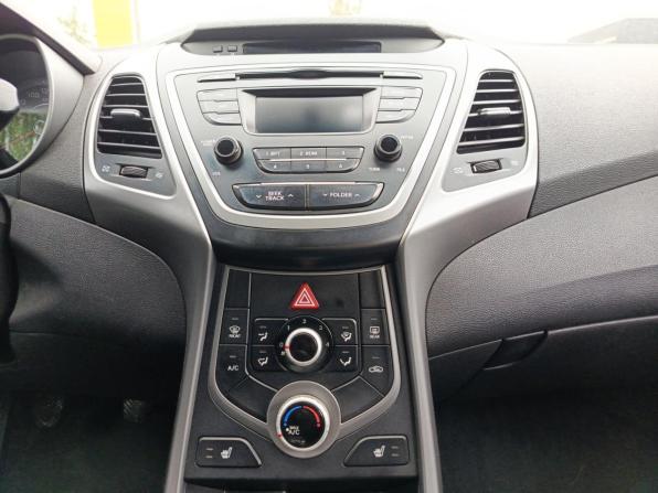 Hyundai Elantra V (MD) Рестайлинг с пробегом 2015 года, цена 1 000 000 рублей, 234181 км, седан, Автокод Объявления