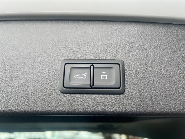 Audi Q2 I Рестайлинг с пробегом 2025 года, цена 3 999 000 рублей, 15 км, внедорожник, Автокод Объявления