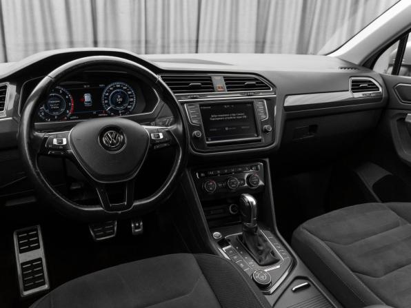 Volkswagen Tiguan II с пробегом 2017 года, цена 2 380 000 рублей, 159097 км, внедорожник, Автокод Объявления
