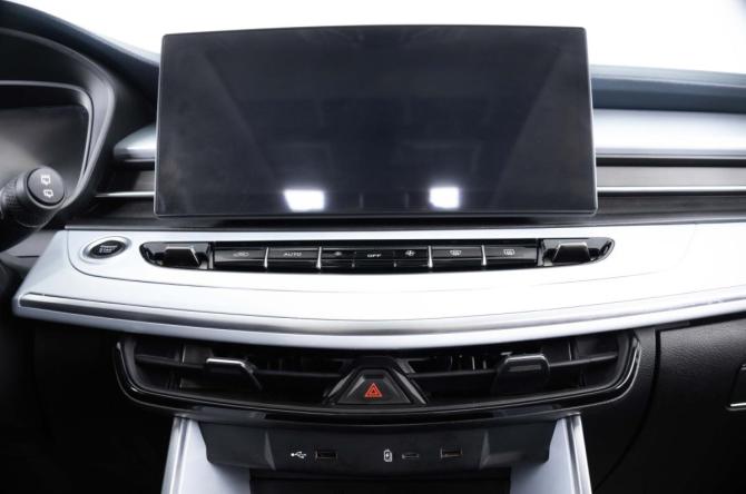 Geely Jiaji I Рестайлинг с пробегом 2024 года, цена 2 559 000 рублей, 52365 км, минивэн, Автокод Объявления