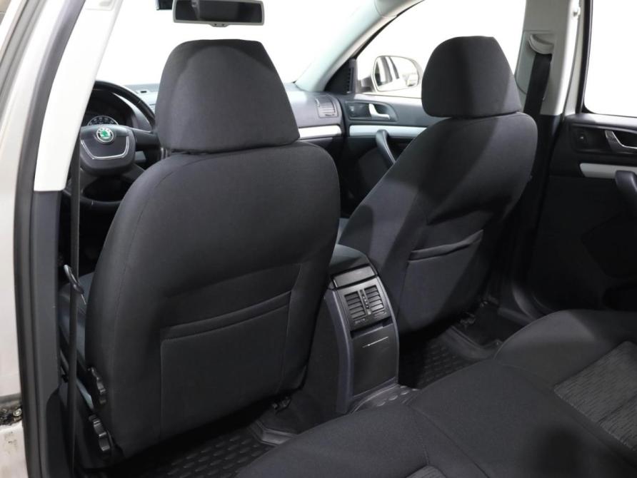 Skoda Octavia II (A5) Рестайлинг Ростов-на-Дону  - изображение 11