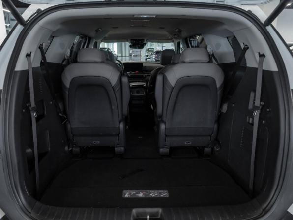Kia Carnival IV Рестайлинг с пробегом 2023 года, цена 5 200 000 рублей, 59611 км, минивэн, Автокод Объявления