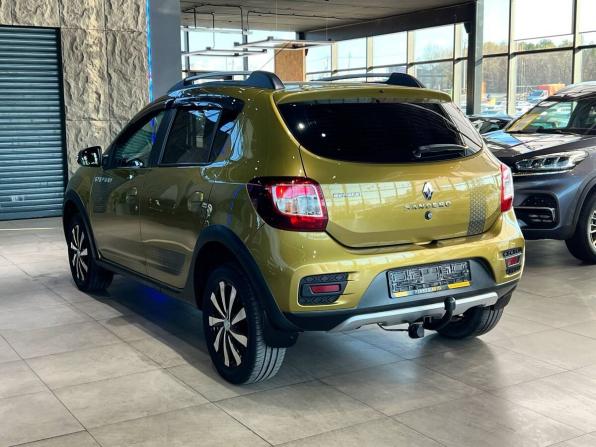 Renault Sandero II с пробегом 2017 года, цена 1 235 000 рублей, 89100 км, хэтчбек, Автокод Объявления