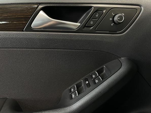 Volkswagen Jetta VI с пробегом 2015 года, цена 1 190 000 рублей, 148107 км, седан, Автокод Объявления