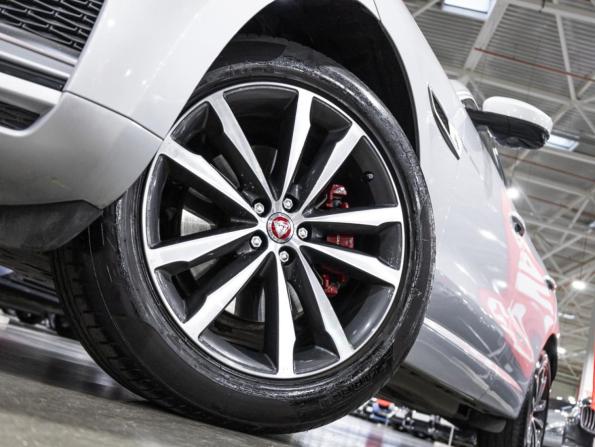 Jaguar F-Pace I Рестайлинг с пробегом 2022 года, цена 5 999 700 рублей, 38000 км, внедорожник, Автокод Объявления