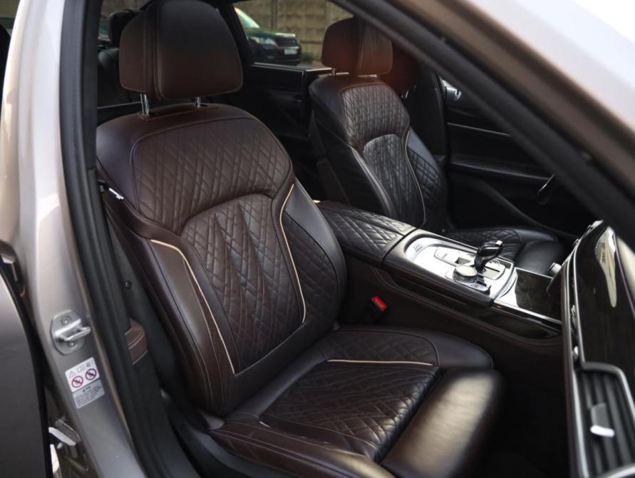 BMW 7 серии VI (G11/G12) Рестайлинг Санкт-Петербург  - изображение 32