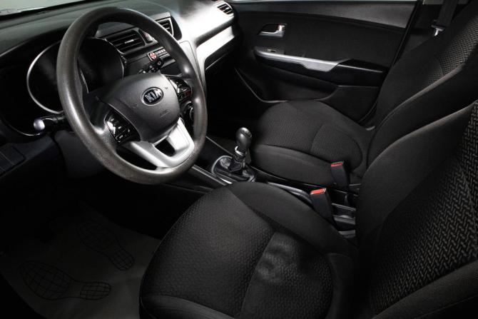 Kia Rio III с пробегом 2013 года, цена 819 000 рублей, 166000 км, хэтчбек, Автокод Объявления
