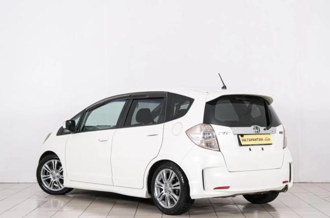 Honda Fit II с пробегом 2011 года, цена 999 000 рублей, 105000 км, хэтчбек, Автокод Объявления