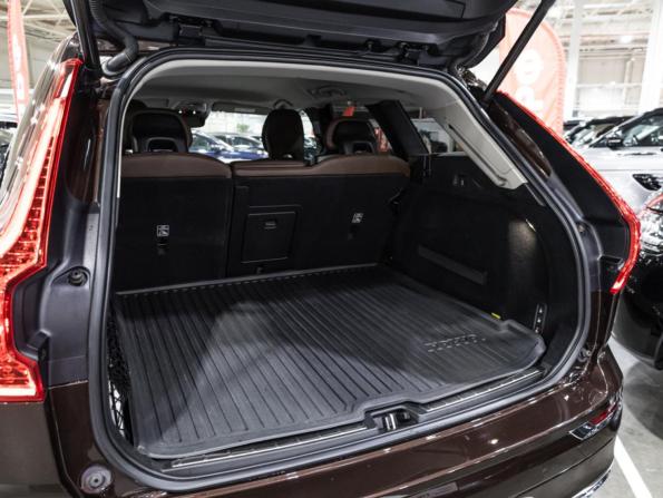 Volvo XC60 II с пробегом 2019 года, цена 3 749 700 рублей, 82855 км, внедорожник, Автокод Объявления