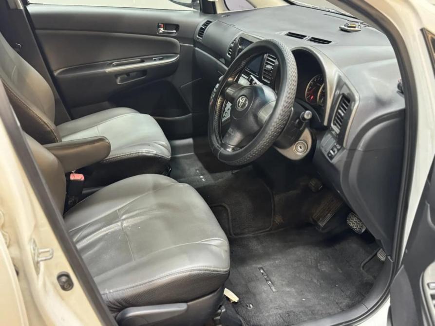 Toyota Wish I Рестайлинг Красноярск  - изображение 8