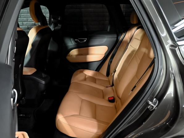 Volvo XC60 II с пробегом 2018 года, цена 2 730 000 рублей, 277488 км, внедорожник, Автокод Объявления