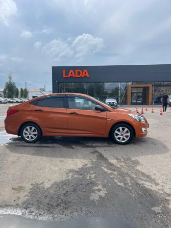 Hyundai Solaris I с пробегом 2014 года, цена 800 000 рублей, 86000 км, седан, Автокод Объявления