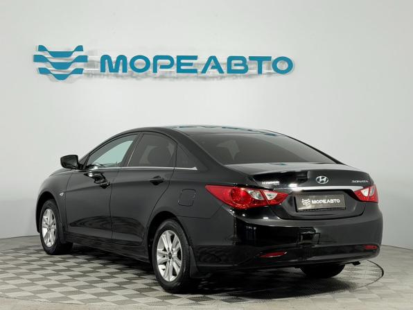 Hyundai Sonata VI (YF) с пробегом 2011 года, цена 1 100 000 рублей, 212300 км, седан, Автокод Объявления