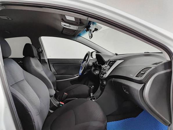 Hyundai Solaris I с пробегом 2012 года, цена 635 000 рублей, 231963 км, седан, Автокод Объявления