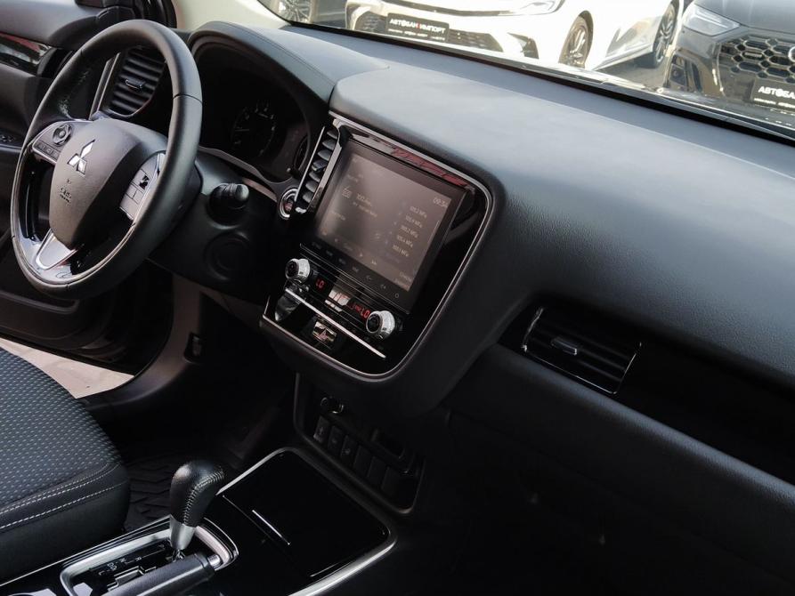 Mitsubishi Outlander III Рестайлинг 3 Екатеринбург  - изображение 22