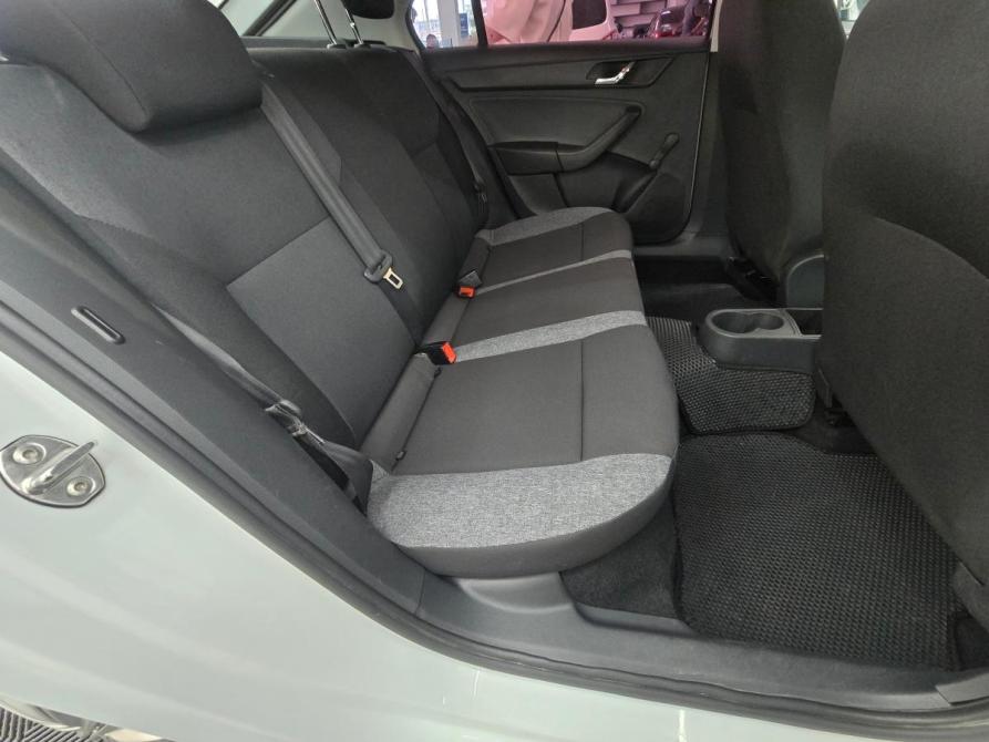 Skoda Rapid I Рестайлинг Таганрог  - изображение 16