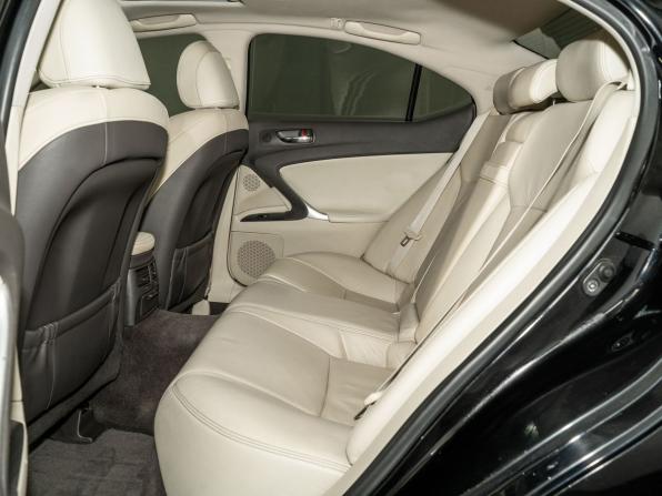 Lexus IS II Рестайлинг 2 с пробегом 2011 года, цена 2 400 000 рублей, 253200 км, седан, Автокод Объявления