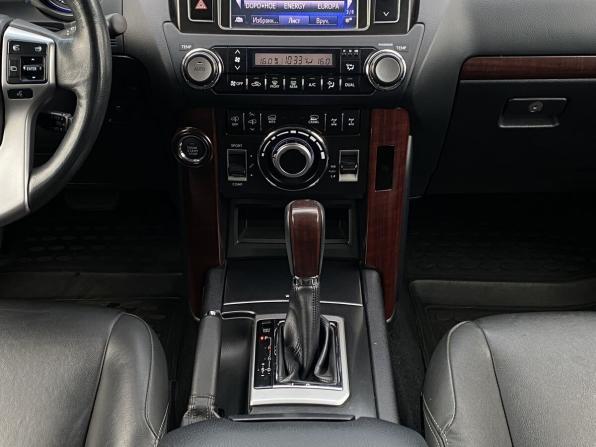 Toyota Land Cruiser Prado 150 Series Рестайлинг 1 с пробегом 2016 года, цена 4 299 000 рублей, 70683 км, внедорожник, Автокод Объявления