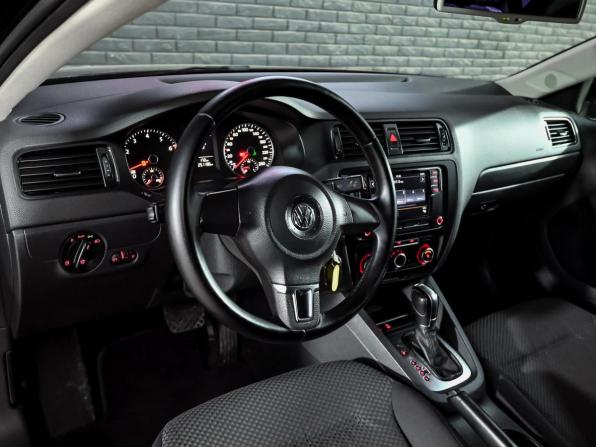 Volkswagen Jetta VI с пробегом 2013 года, цена 900 000 рублей, 251159 км, седан, Автокод Объявления