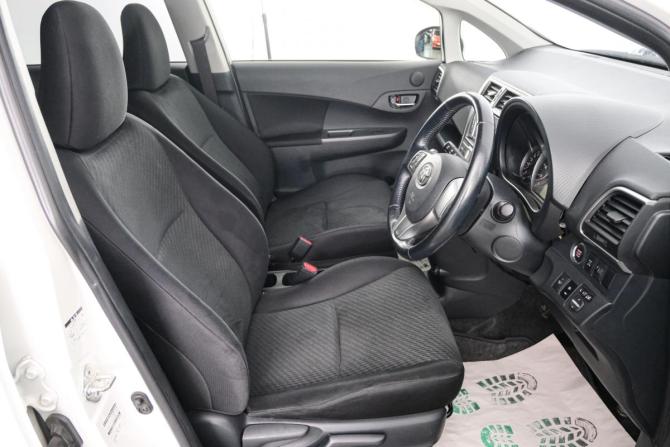 Toyota Ractis II с пробегом 2012 года, цена 959 000 рублей, 65000 км, хэтчбек, Автокод Объявления