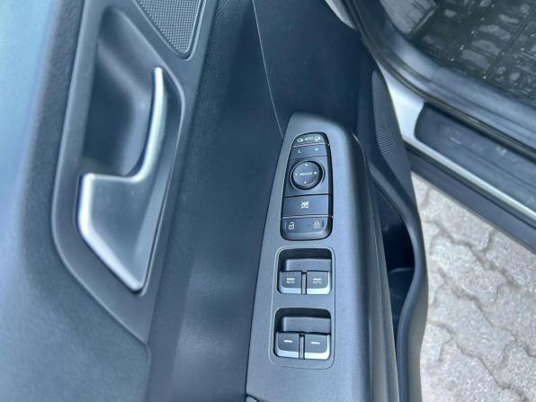 Kia Sportage IV Рестайлинг с пробегом 2019 года, цена 2 355 000 рублей, 111942 км, внедорожник, Автокод Объявления