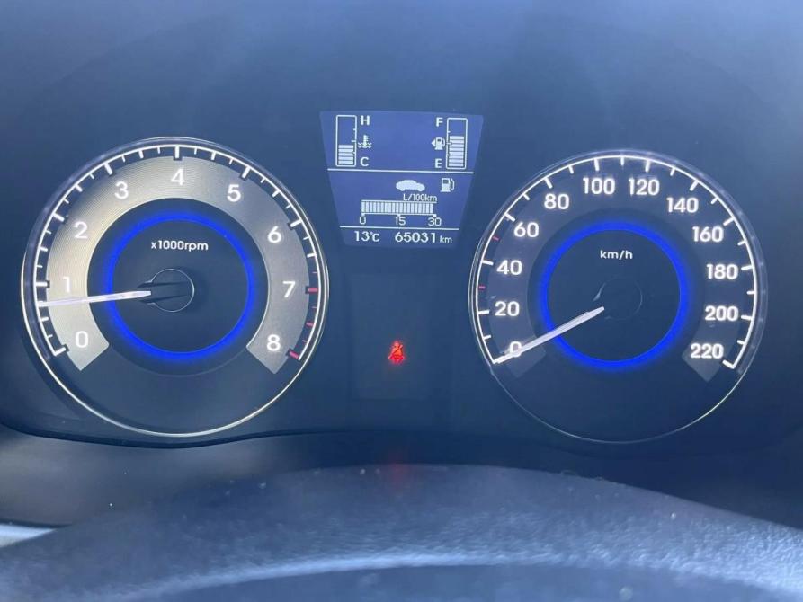 Hyundai Solaris I Рестайлинг Стерлитамак  - изображение 18
