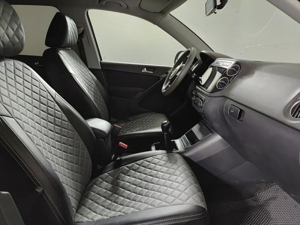 Volkswagen Tiguan I Рестайлинг с пробегом 2012 года, цена 930 000 рублей, 301000 км, внедорожник, Автокод Объявления