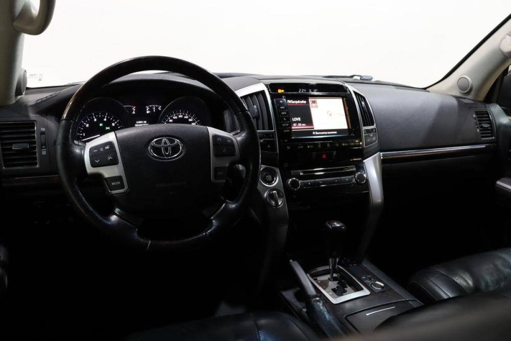 Toyota Land Cruiser 200 Series Рестайлинг 1 Сургут  - изображение 19