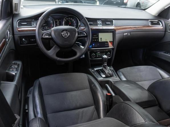Skoda Superb II Рестайлинг с пробегом 2014 года, цена 1 040 000 рублей, 301587 км, лифтбек, Автокод Объявления
