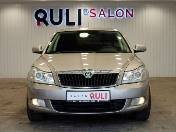 Skoda Octavia II (A5) Рестайлинг с пробегом 2013 года, цена 895 000 рублей, 194373 км, лифтбек, Автокод Объявления