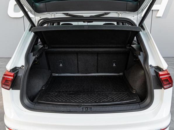Volkswagen Tiguan II Рестайлинг с пробегом 2021 года, цена 3 998 000 рублей, 99040 км, внедорожник, Автокод Объявления
