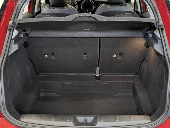 Mini Hatch III (F55/F56) Рестайлинг с пробегом 2019 года, цена 1 850 000 рублей, 107800 км, хэтчбек, Автокод Объявления