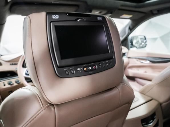 Cadillac Escalade IV с пробегом 2017 года, цена 5 350 000 рублей, 81684 км, внедорожник, Автокод Объявления