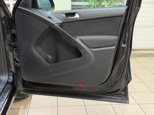 Volkswagen Tiguan I Рестайлинг с пробегом 2011 года, цена 975 000 рублей, 129127 км, внедорожник, Автокод Объявления