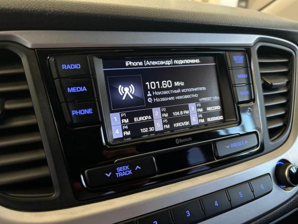 Hyundai Solaris II с пробегом 2018 года, цена 1 219 000 рублей, 136005 км, седан, Автокод Объявления