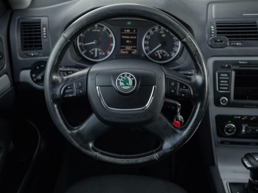 Skoda Octavia II (A5) Рестайлинг Тюмень  - изображение 8