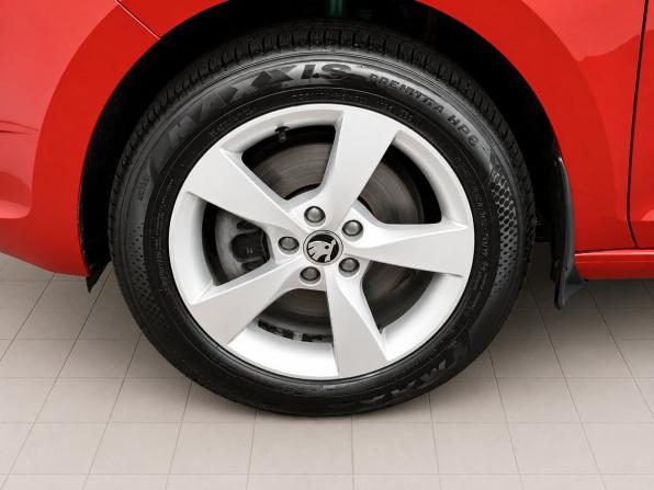 Skoda Rapid I Рестайлинг с пробегом 2017 года, цена 1 245 000 рублей, 151519 км, лифтбек, Автокод Объявления