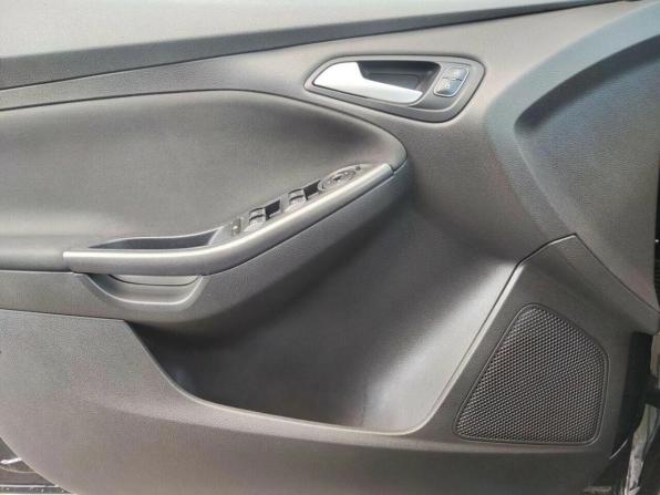Ford Focus III Рестайлинг с пробегом 2015 года, цена 860 000 рублей, 159155 км, хэтчбек, Автокод Объявления