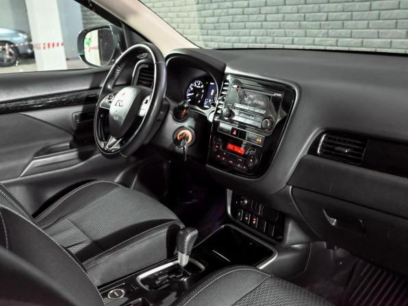 Mitsubishi Outlander III Рестайлинг 3 с пробегом 2019 года, цена 1 960 000 рублей, 193866 км, внедорожник, Автокод Объявления